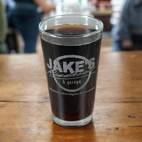 Jake’s Roadhouse Etched Pint Glass